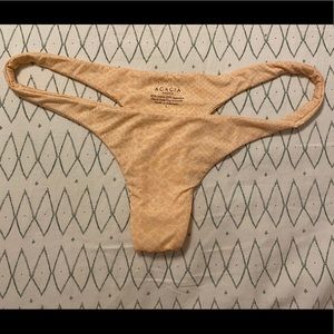 Acacia Basics pipeline bottoms